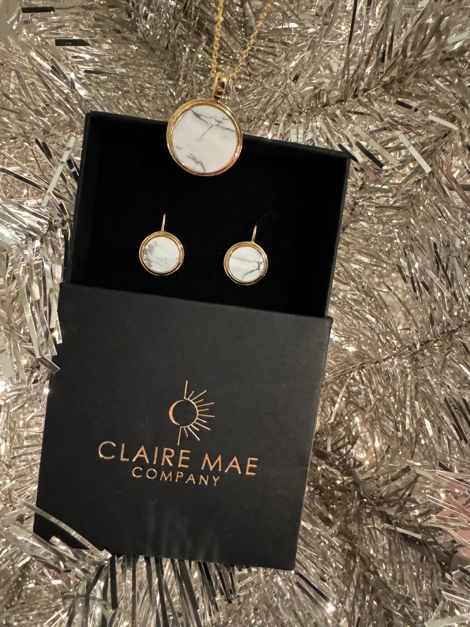 Women's Gift Ideas: The Best Jewelry To Buy For Christmas - Claire Mae Company